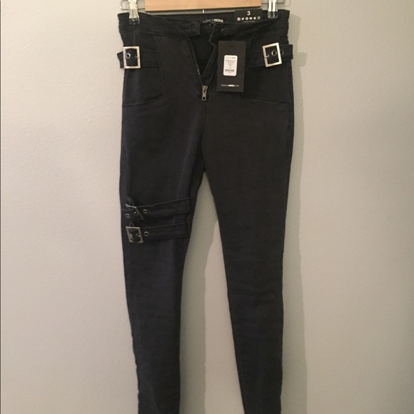 fashion nova buckle jeans